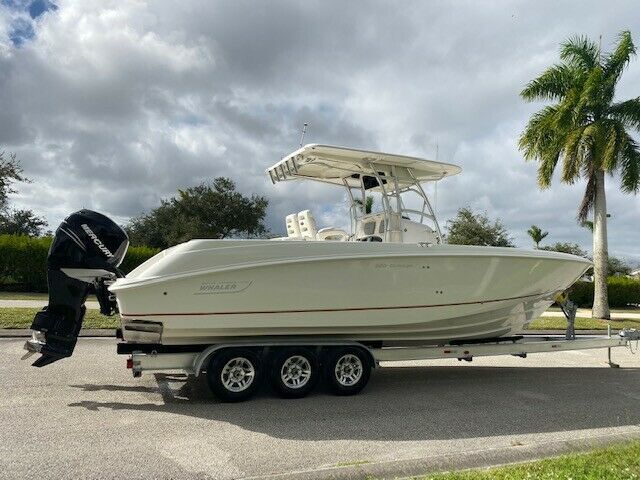 2007 Boston Whaler 320 Outrage Center Console
