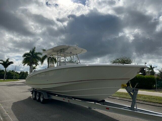 2007 Boston Whaler 320 Outrage Center Console