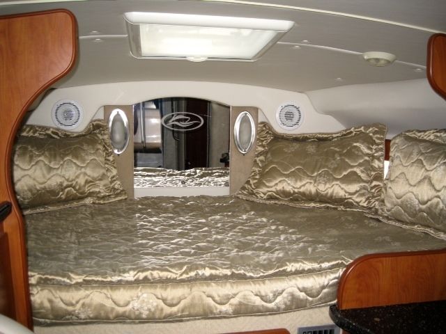 2009 Rinker 320 Express Cruiser Express Cruiser