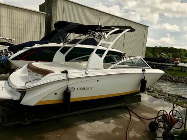 2013 Cobalt 200 Bowrider
