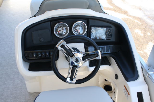 2016 Tahoe  25 Cascade Platinum Pontoon
