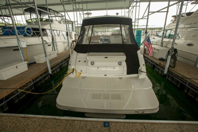2017 Sea Ray 350 Sundancer Couple Cruiser