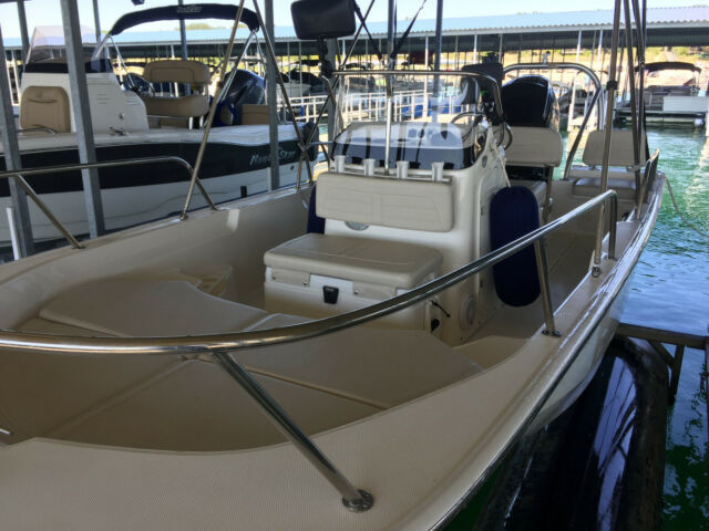2018 Boston Whaler Montauk 170 Center Console