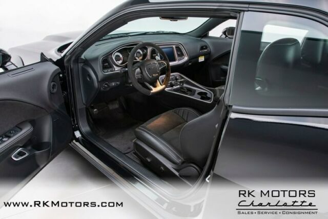 2018 Dodge Challenger 2dr Car