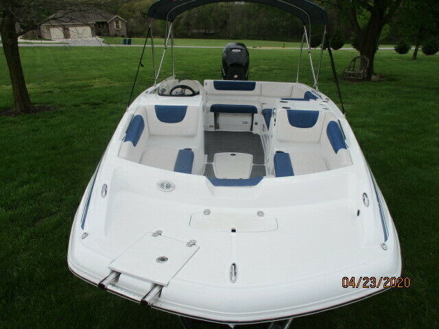2018 TAHOE 2150 DECK BOAT W/200HP MERCURY, TRAILER AND COVER INCLUDED***OBO*** DECK BOAT