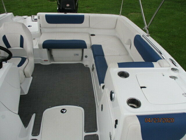 2018 TAHOE 2150 DECK BOAT W/200HP MERCURY, TRAILER AND COVER INCLUDED***OBO*** DECK BOAT