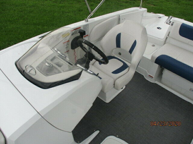 2018 TAHOE 2150 DECK BOAT W/200HP MERCURY, TRAILER AND COVER INCLUDED***OBO*** DECK BOAT