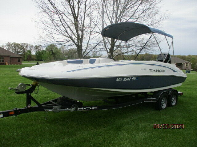 2018 TAHOE 2150 DECK BOAT W/200HP MERCURY, TRAILER AND COVER INCLUDED***OBO*** DECK BOAT