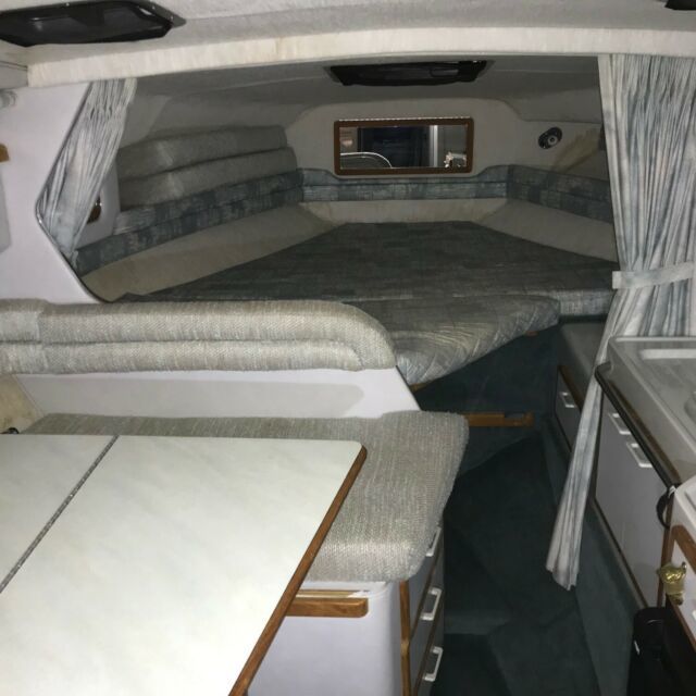 1990 Sea Ray 270 DA Cuddie