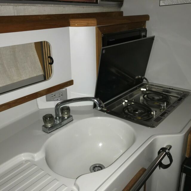 1990 Sea Ray 270 DA Cuddie