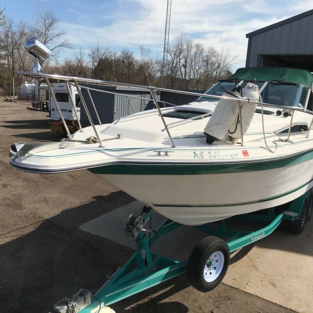 1990 Sea Ray 270 DA Cuddie