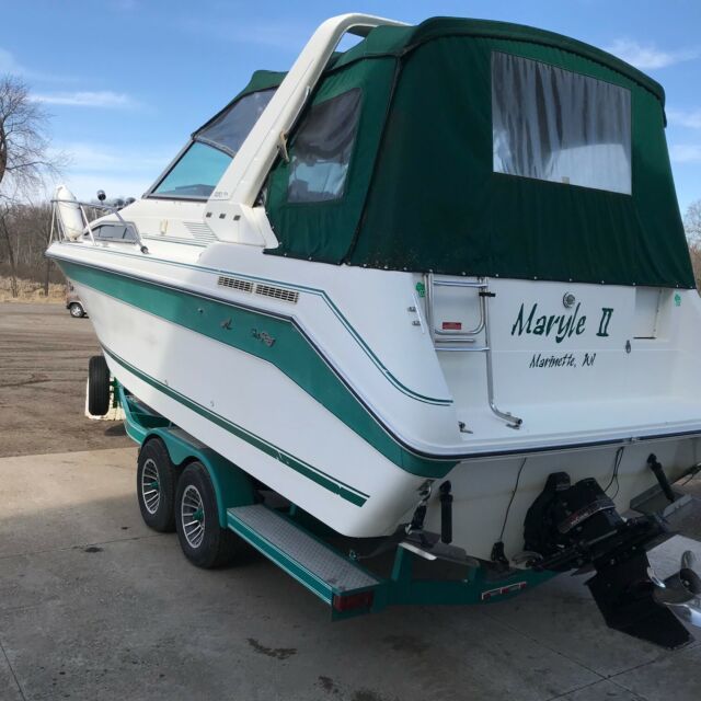 1990 Sea Ray 270 DA Cuddie