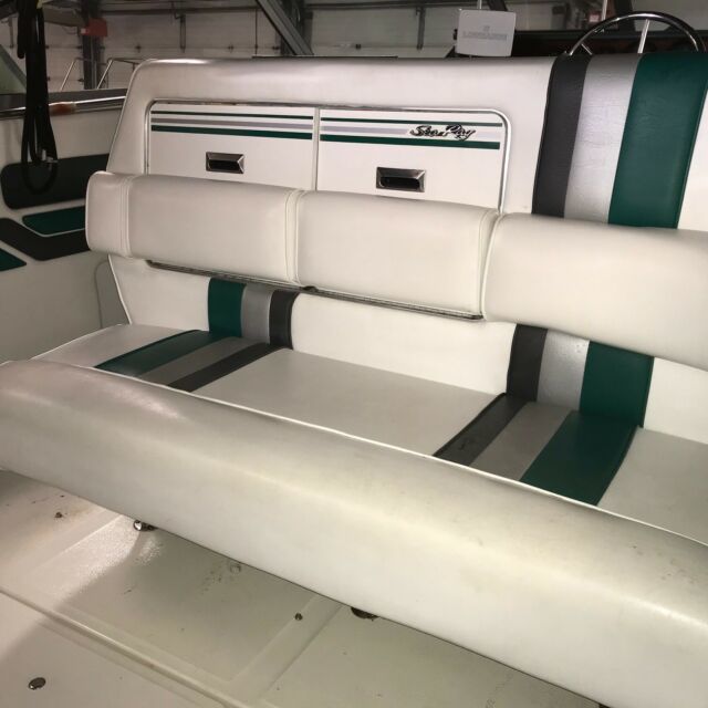 1990 Sea Ray 270 DA Cuddie