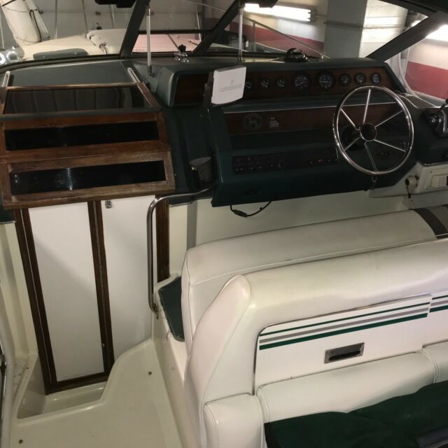 1990 Sea Ray 270 DA Cuddie