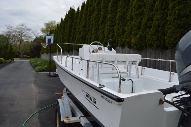 1977 Boston Whaler Montauk Center Console