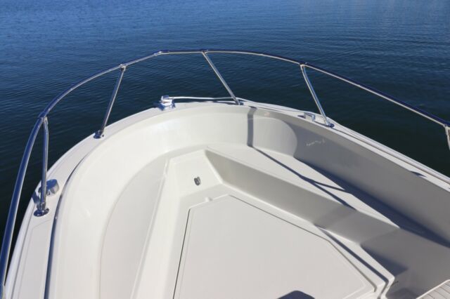 1986 Boston Whaler Outrage 18 Center Console