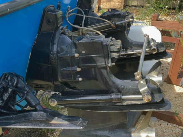 1999 Fountain 10 meter 33 foot twin 502