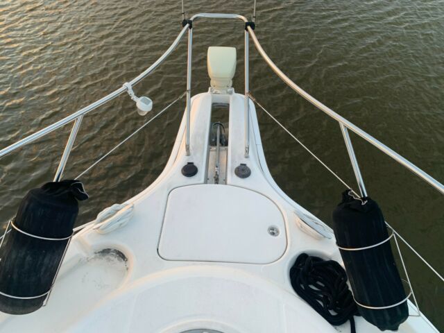 2004 Silverton Motor Yacht