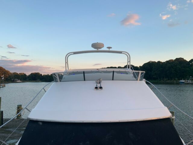 2004 Silverton Motor Yacht