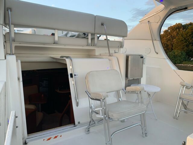 2004 Silverton Motor Yacht