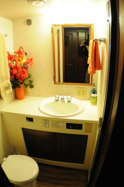 1979 Hatteras Cockpit Motoryacht