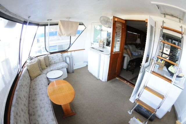 1979 Hatteras Cockpit Motoryacht