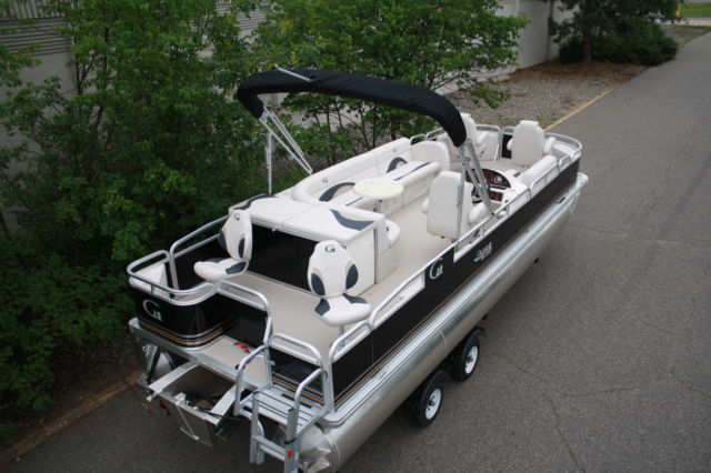 2016 Tahoe 24 FNFRE RC Vinyl floor tritoon Pontoon