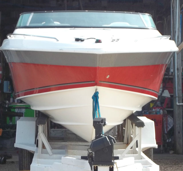 1990 Wellcraft # 26NOVAST RUNABOUT