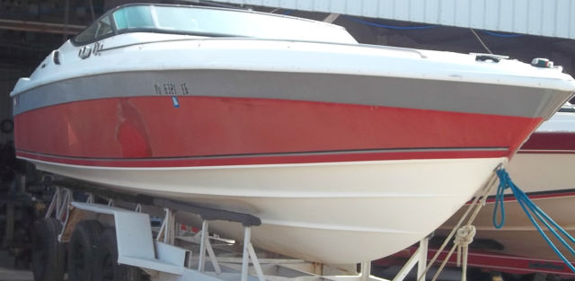 1990 Wellcraft # 26NOVAST RUNABOUT