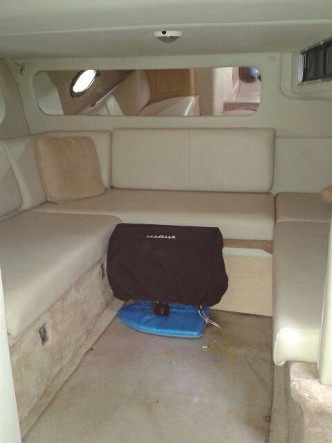 1998 REGAL COMMODORE SPORT CABIN CRUISER