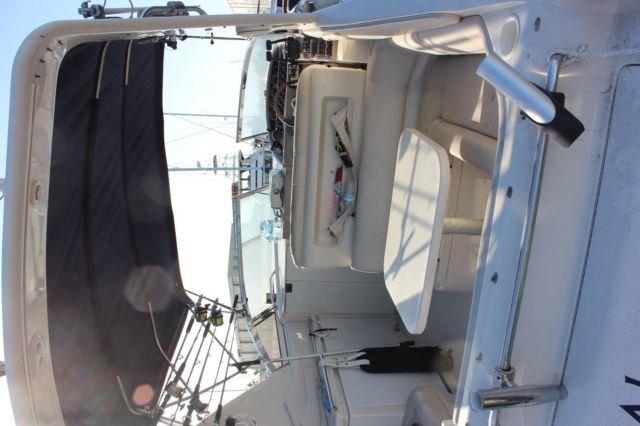 2001 Regal Commodore 3260 Cruiser