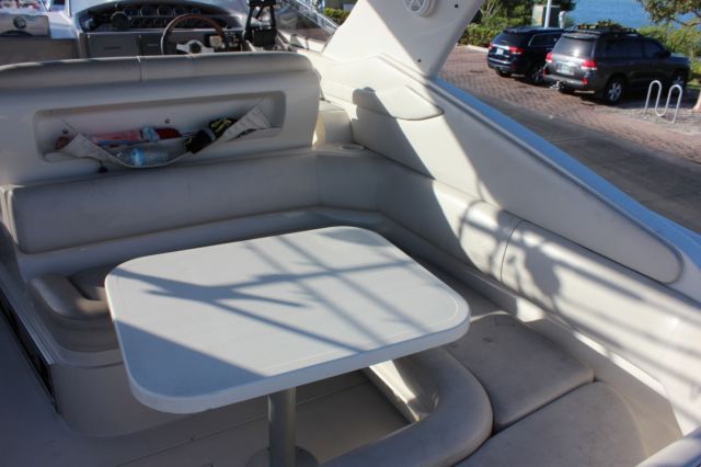 2001 Regal Commodore 3260 Cruiser