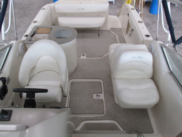 2005 Sea Ray 270 Amberjack