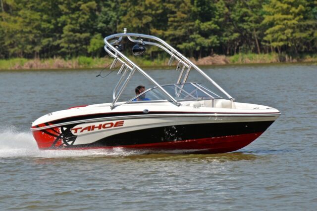2009 Tahoe Q-5i Xtreme Wake Bowrider