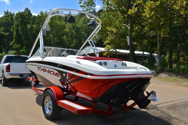 2009 Tahoe Q-5i Xtreme Wake Bowrider