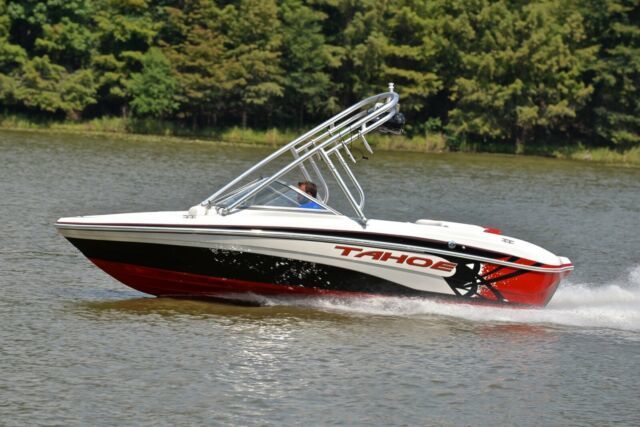 2009 Tahoe Q-5i Xtreme Wake Bowrider