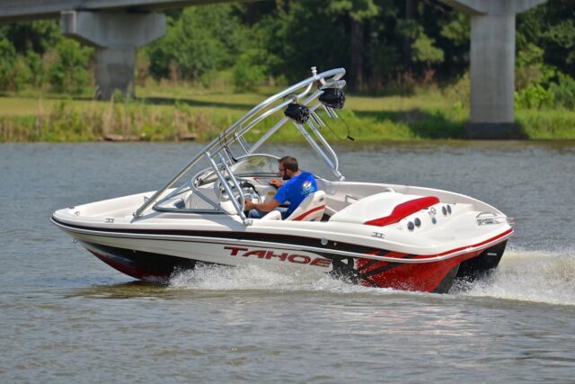2009 Tahoe Q-5i Xtreme Wake Bowrider